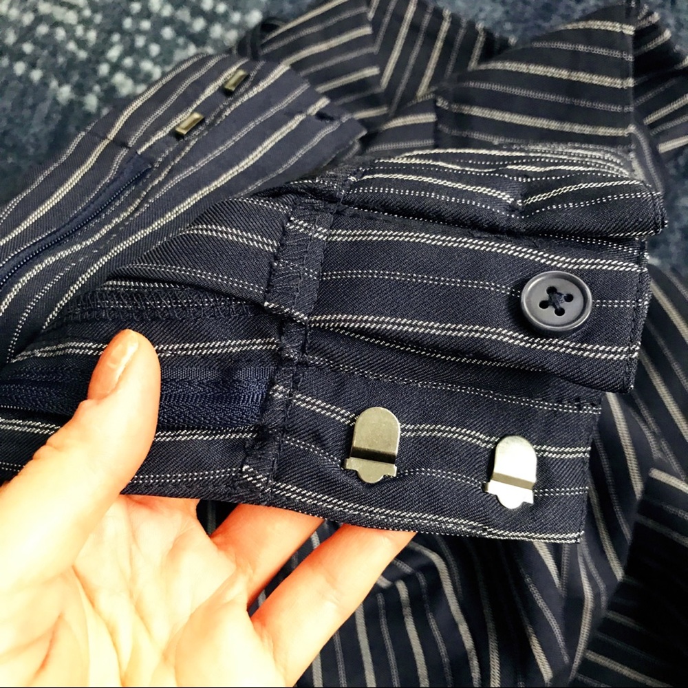 S/1️⃣2️⃣ - Dark Blue/White Stripe Baggy Pants! 💙 - Picture 8 of 8